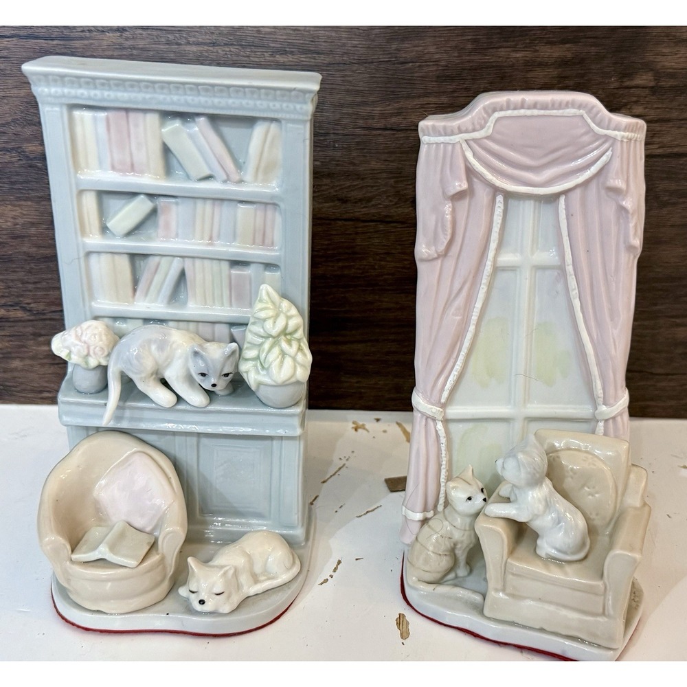 Vintage Taiwan Ceramic Painted Cat Kitten Dog Bookend Scene Figurine 2 Pcs